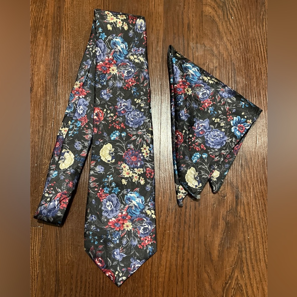 Van Heusen Black Floral Tie and Pocket Square with Blue, Red & Cream Accents